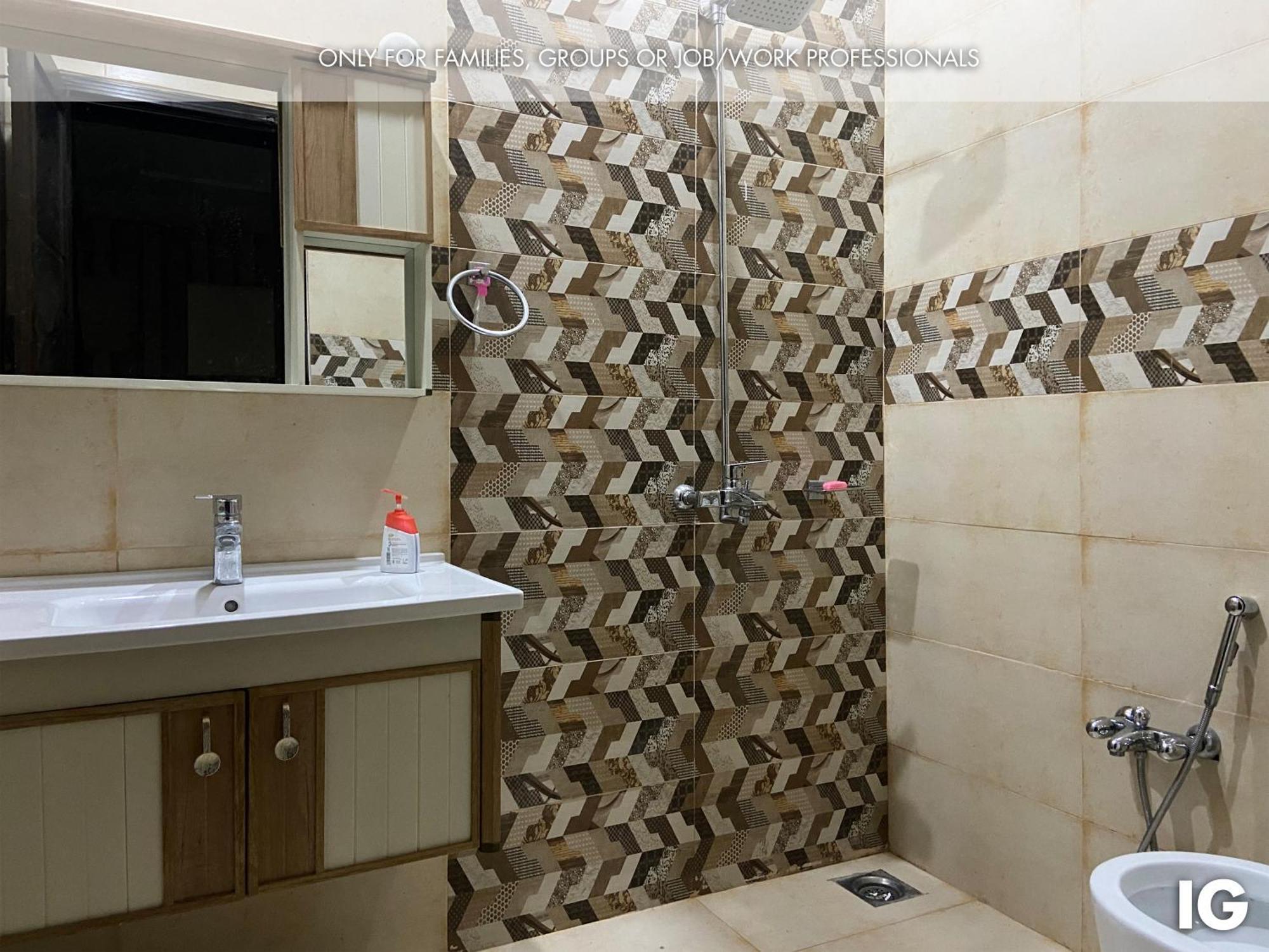 3 Bedroom Furnished Holiday Home Near Valencia Town, Lake City & Ring Road Lahore Exterior photo