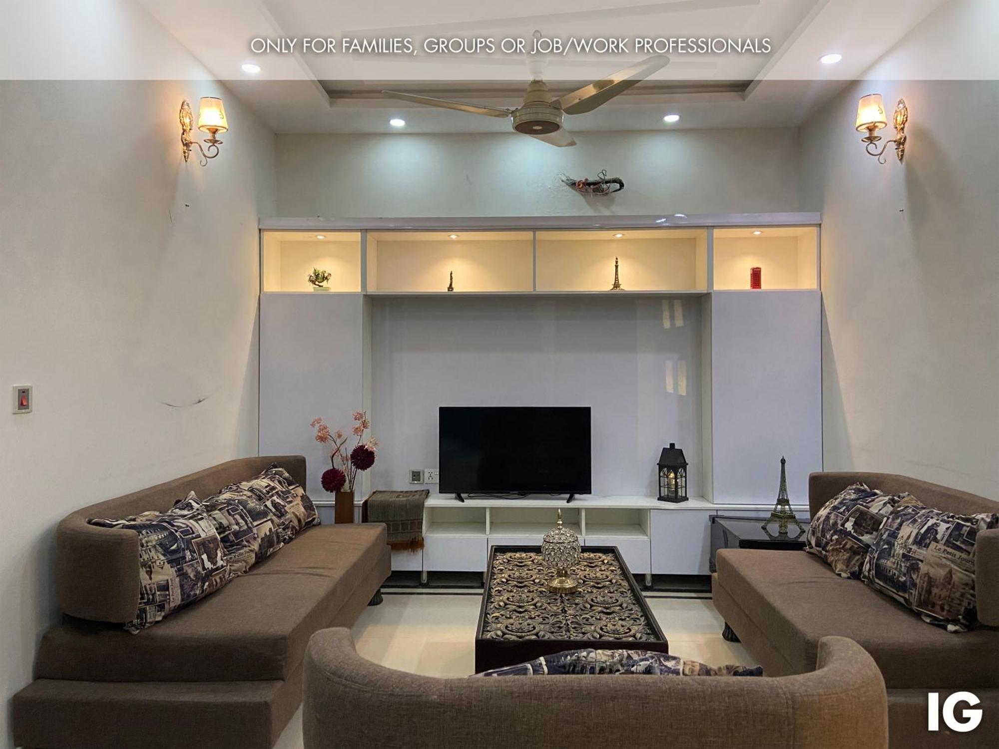 3 Bedroom Furnished Holiday Home Near Valencia Town, Lake City & Ring Road Lahore Exterior photo